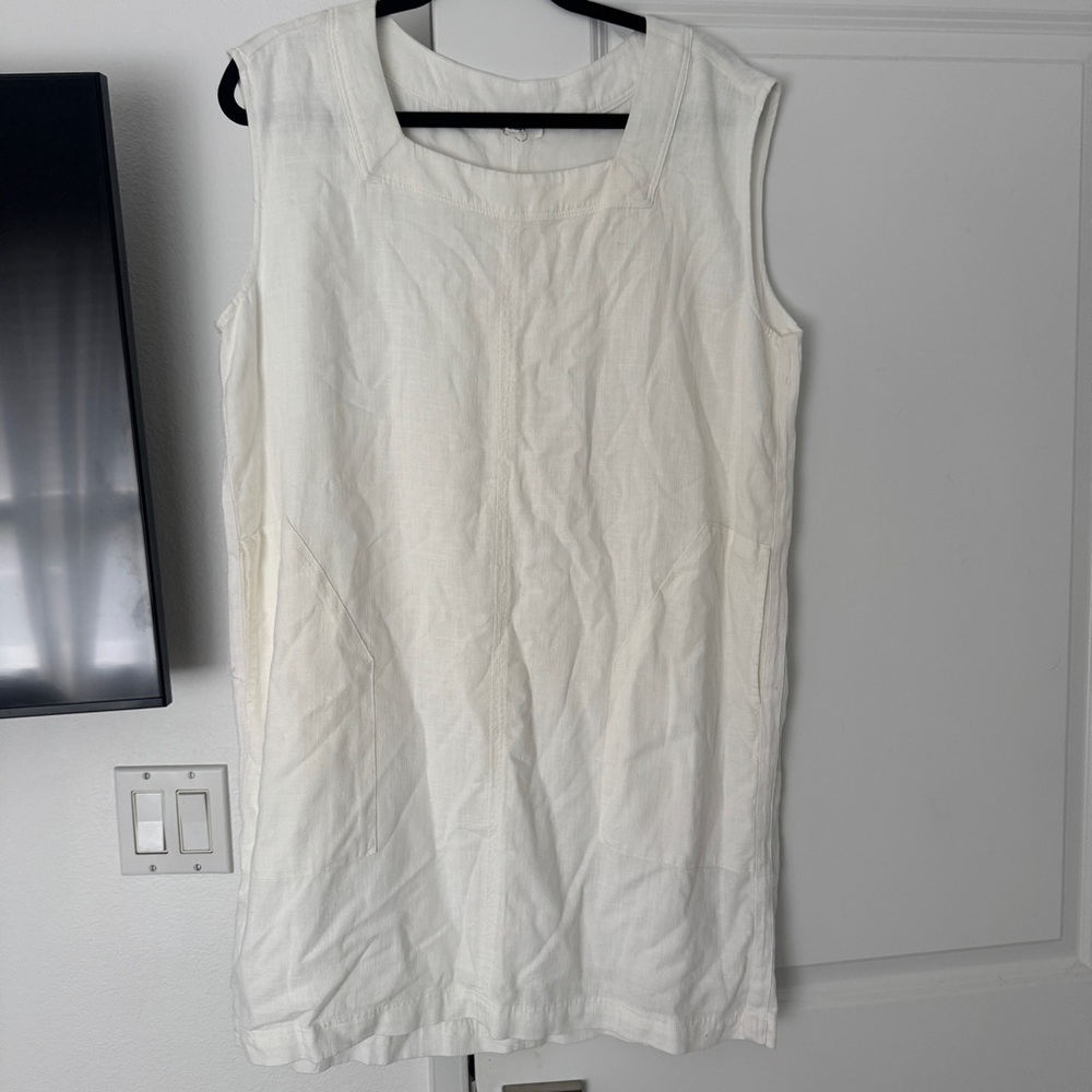 Splendid Sleeveless White Dress